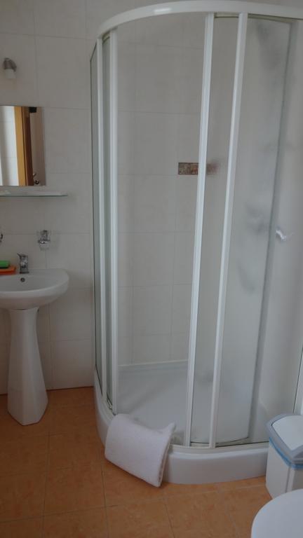 אוטנה Vidu Guest House מראה חיצוני תמונה