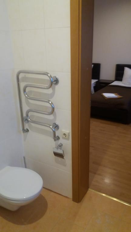 אוטנה Vidu Guest House מראה חיצוני תמונה