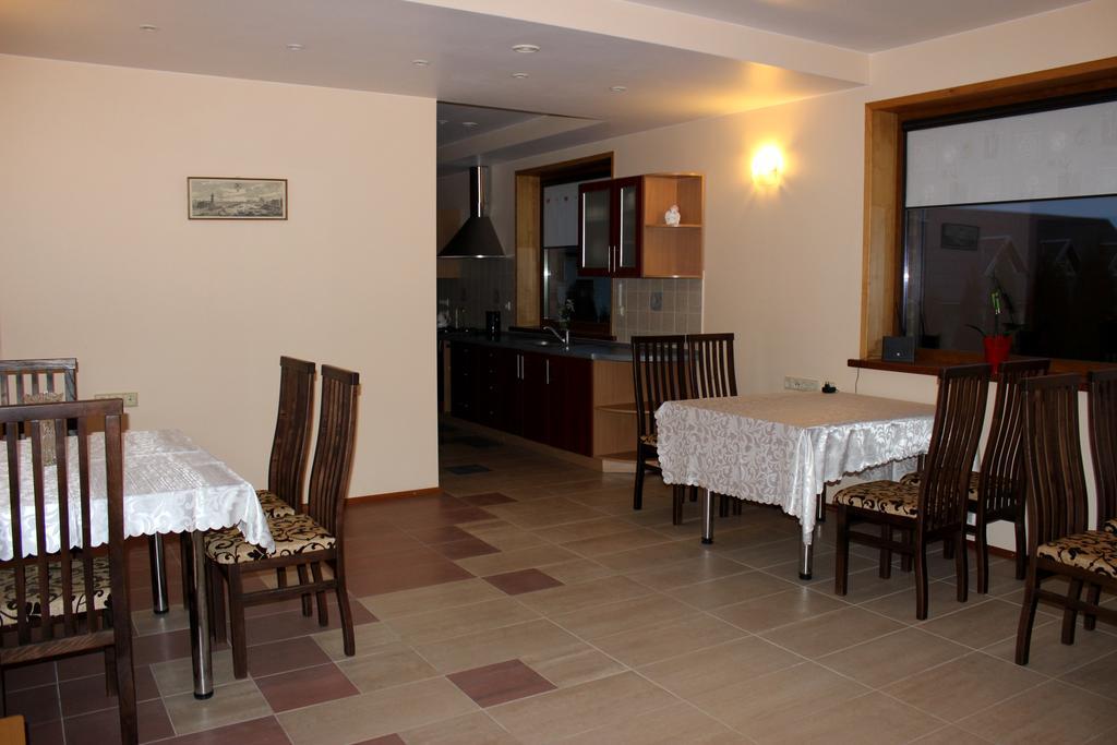 אוטנה Vidu Guest House מראה חיצוני תמונה