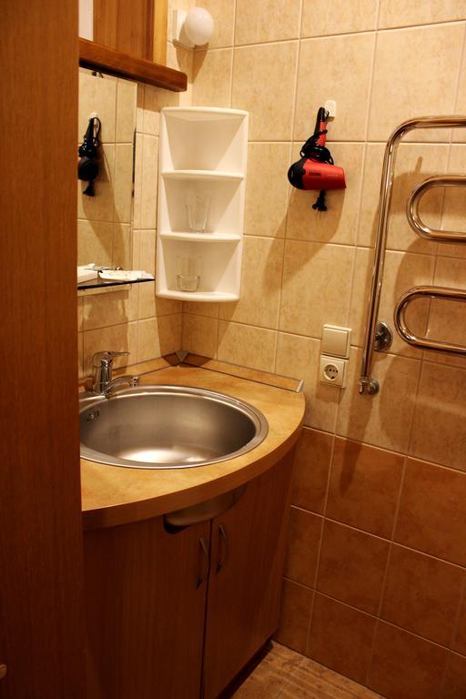 אוטנה Vidu Guest House מראה חיצוני תמונה