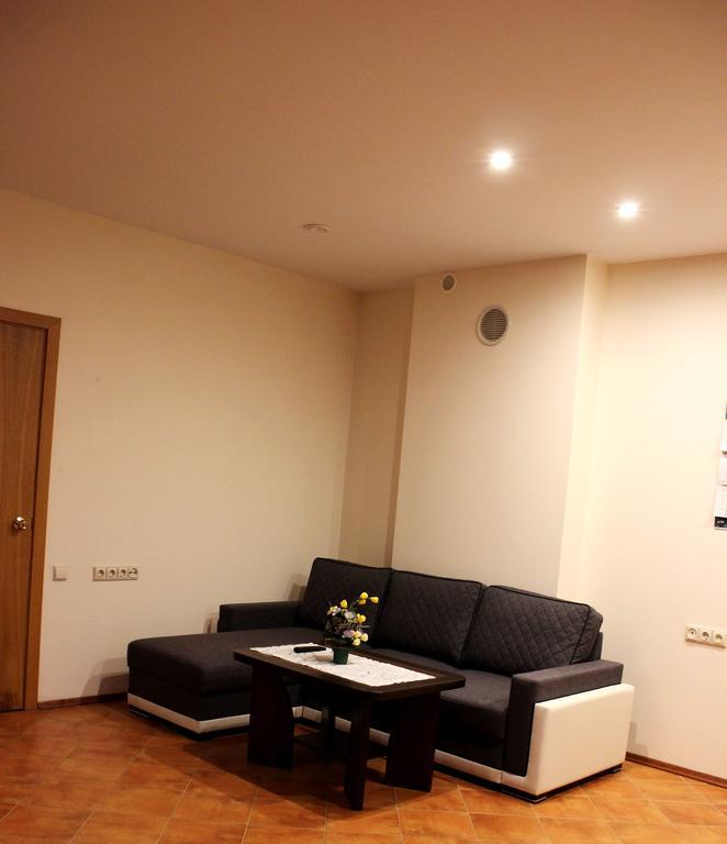 אוטנה Vidu Guest House מראה חיצוני תמונה